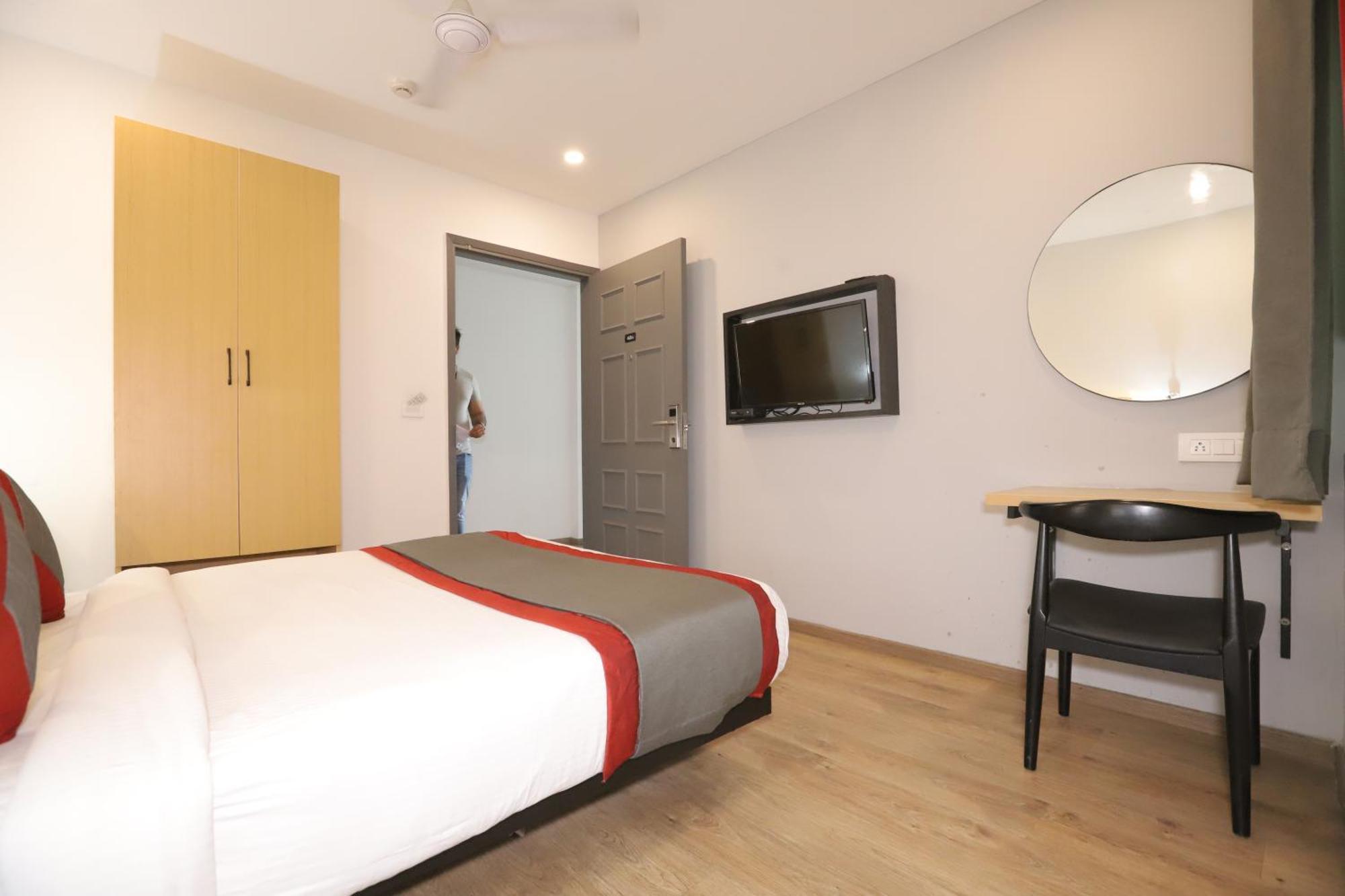 Qotel Hotel Ip Residency East Delhi Preet Vihar Nueva Delhi Exterior foto