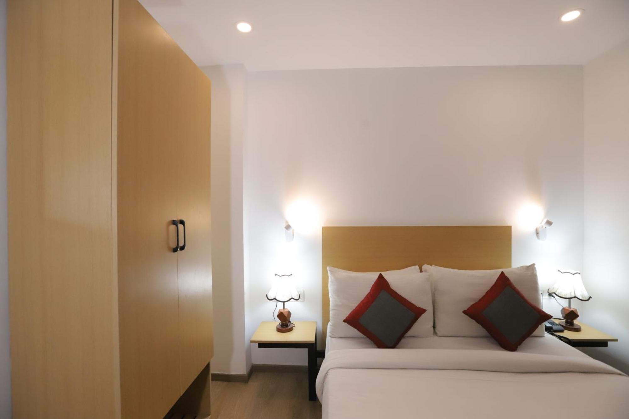 Qotel Hotel Ip Residency East Delhi Preet Vihar Nueva Delhi Exterior foto