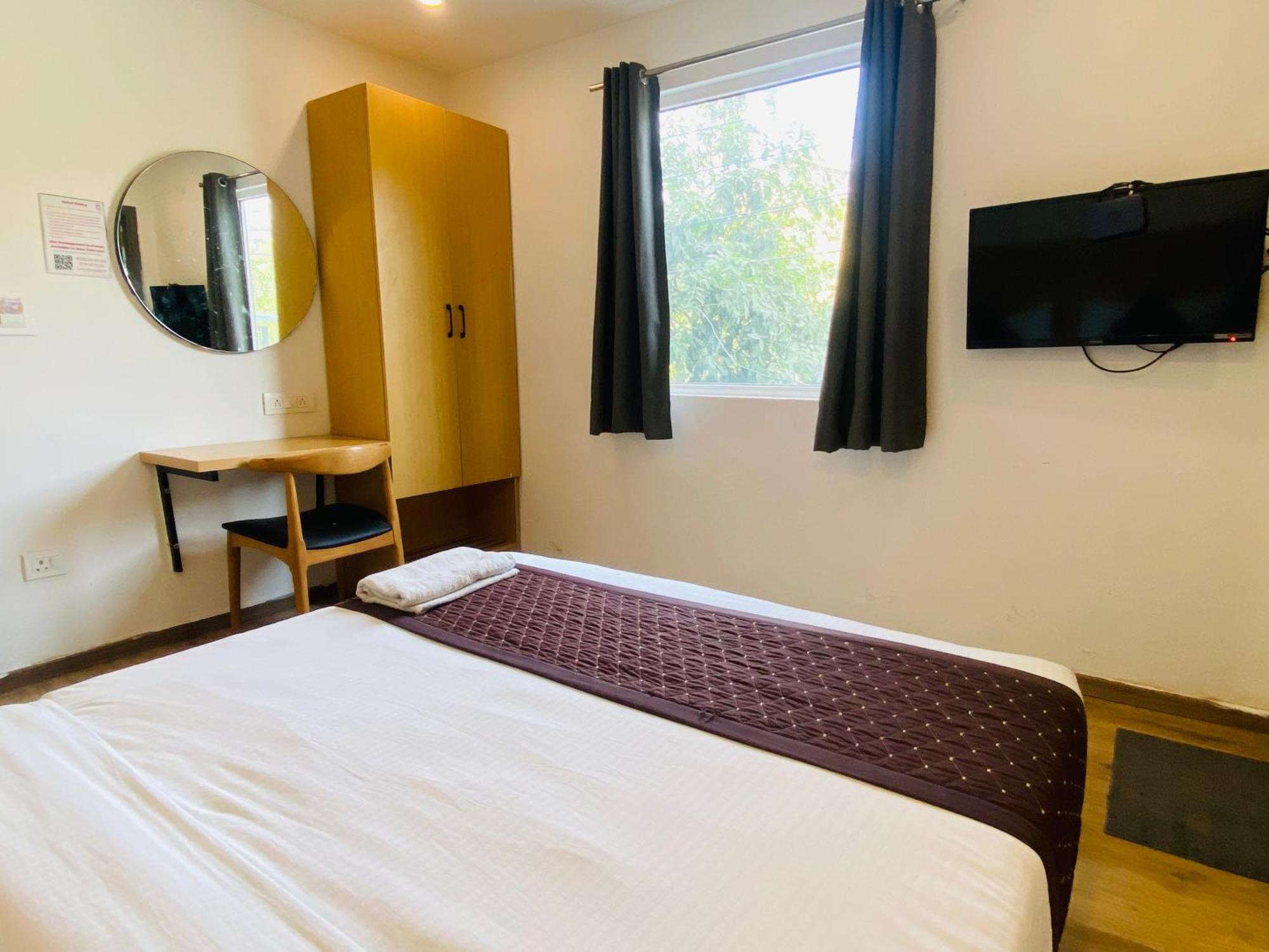 Qotel Hotel Ip Residency East Delhi Preet Vihar Nueva Delhi Exterior foto